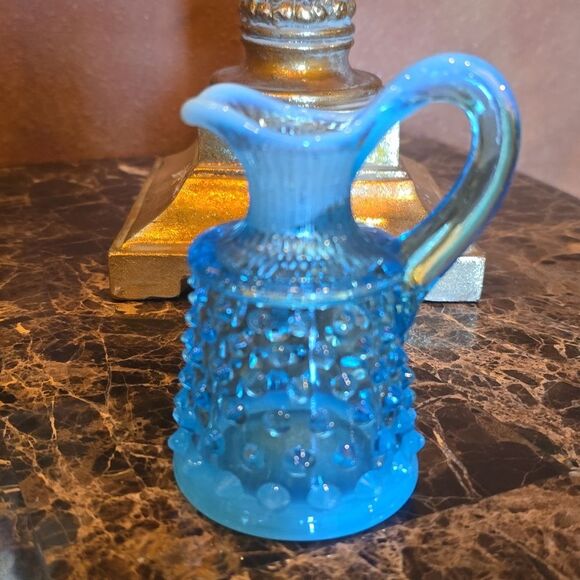Fenton Blue Opalecent Glass Cream Pitcher 4' Inches tall. Excellent Cond! - Picture 5 of 7